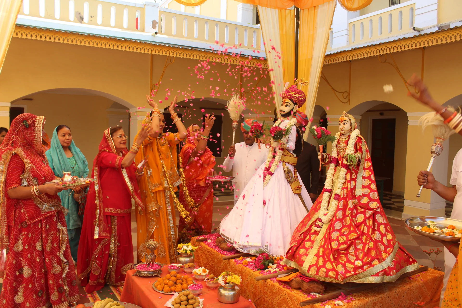 Roop Niwas Kothi Space 3