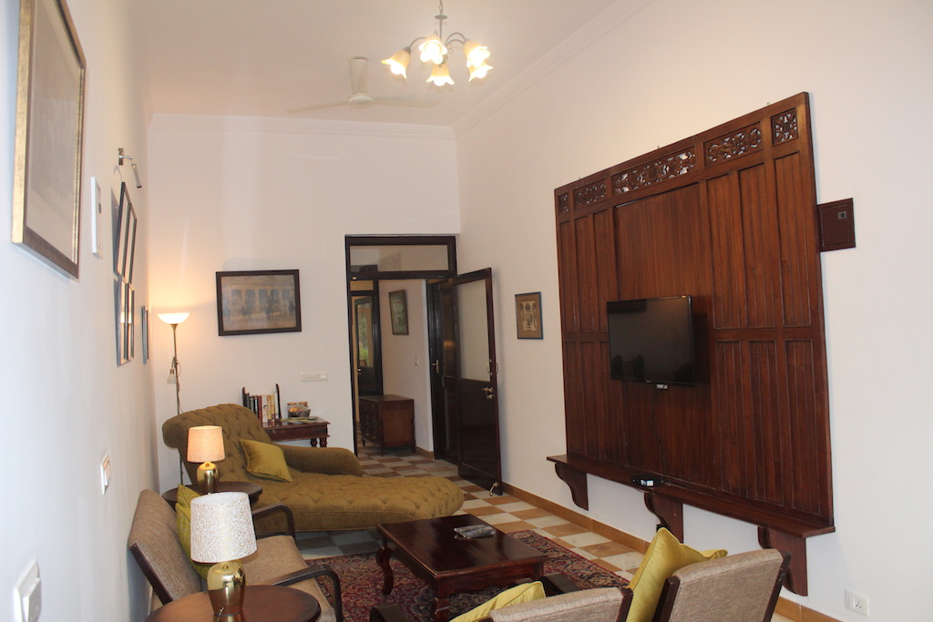 Super Deluxe Room - Living Area